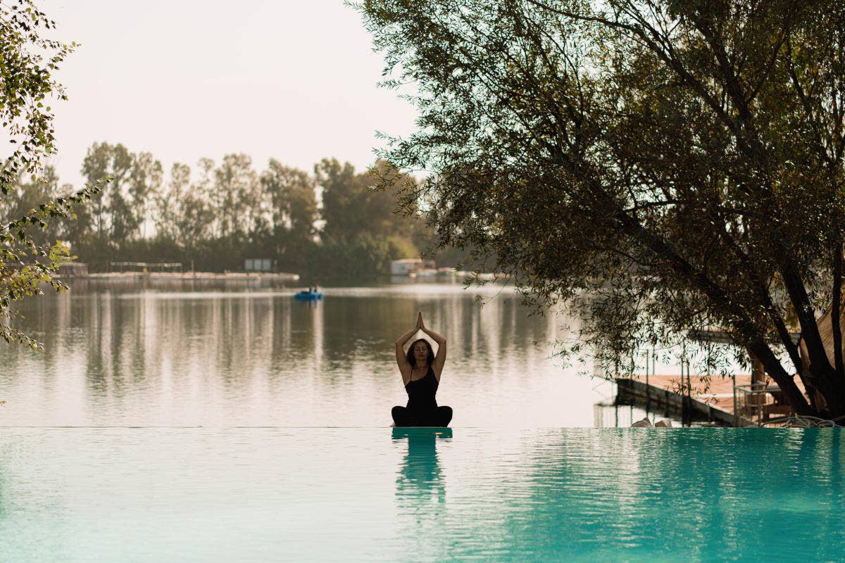 Lezione di Yoga ai Laghi Nabi Nabi Yoga Fest: il 13 e 14 maggio due giorni dedicati allo yoga ai Laghi Nabi